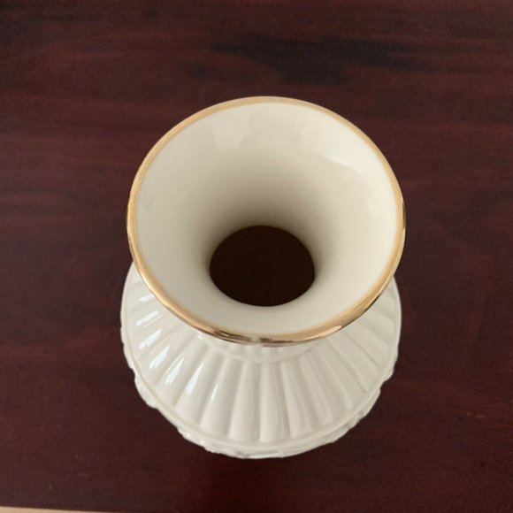 Lenox Classic Vase Floral Vine Ivory with gold - Picture 4 of 6